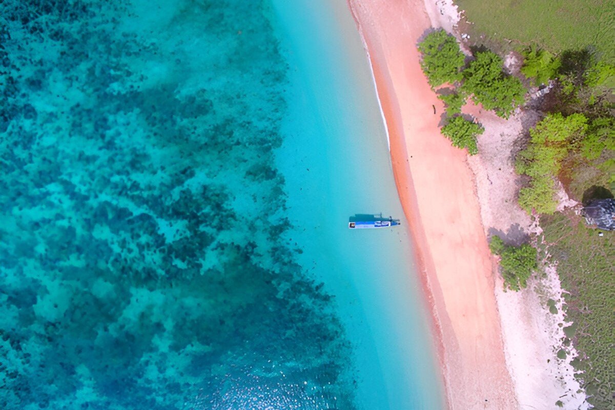 Pink Beach 3